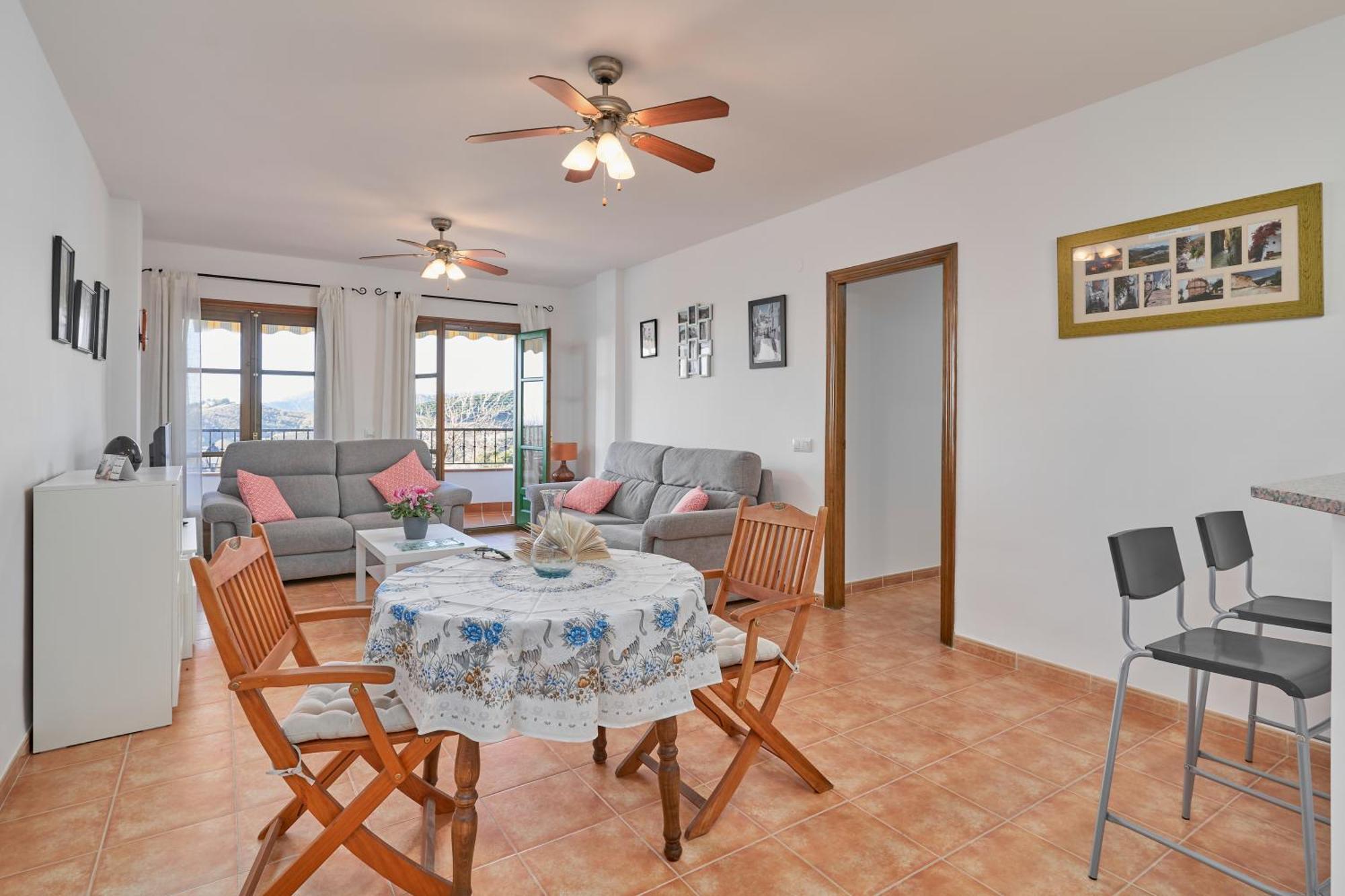 דירות פריחיליאנה Casa Ella מראה חיצוני תמונה